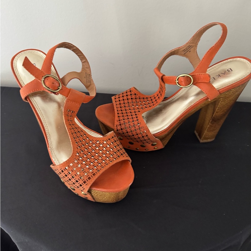 BAKERS Women's Orange Platform Sandals